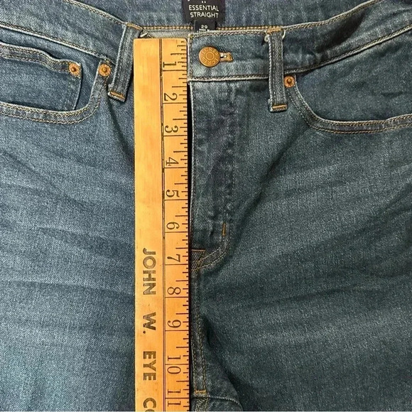 J. Crew Essential Straight Jean Size 29 - Picture 5 of 6